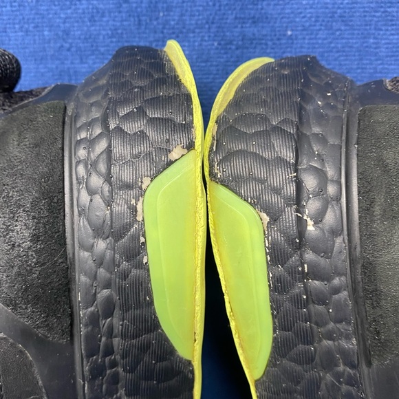 Size 10 - Adidas Ivy Park x UltraBoost Black Hi-Res Yellow - GX0200 - PreOwned main image 5